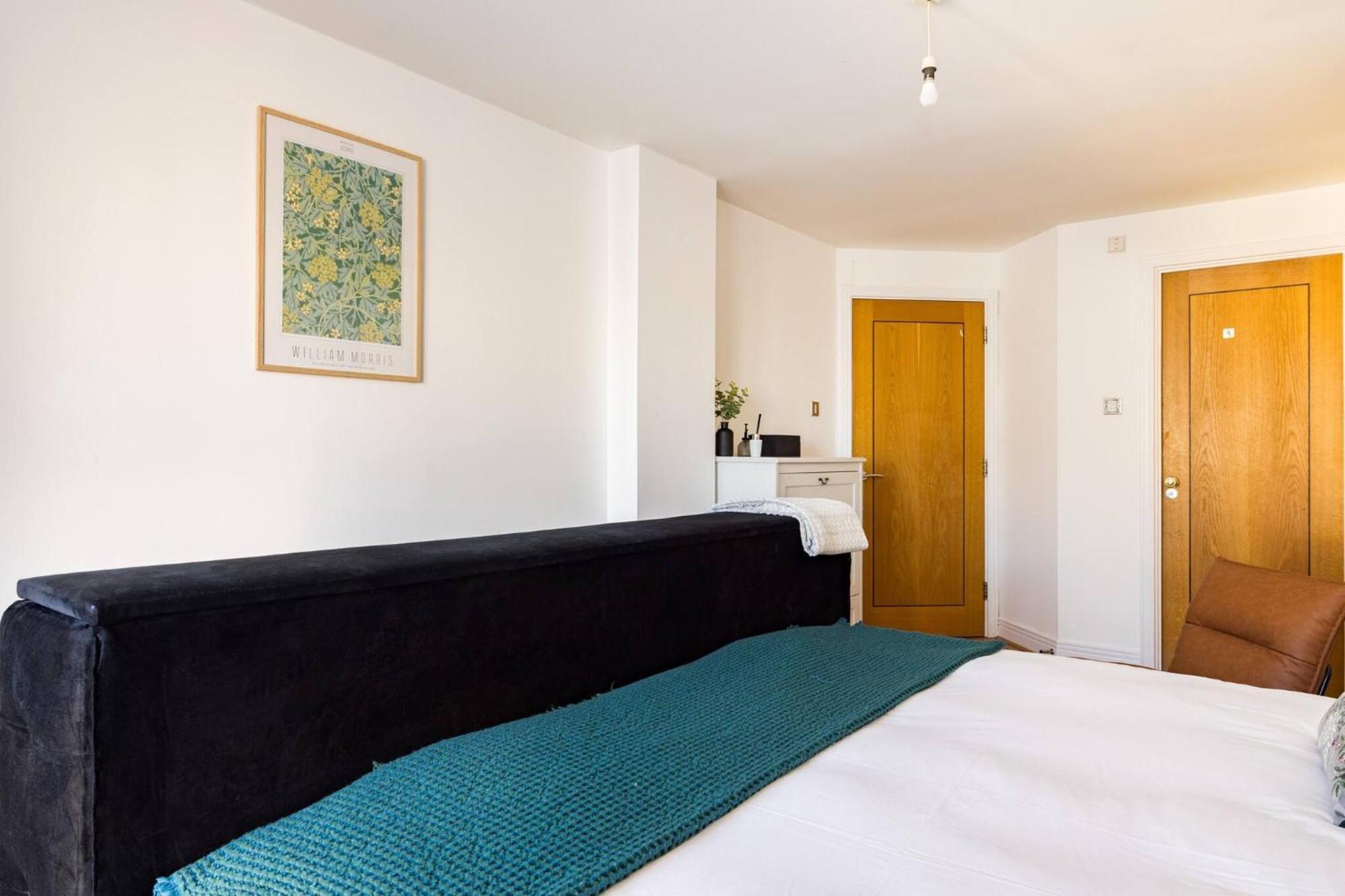 Wild Roses Service Apartments - East India London Ngoại thất bức ảnh